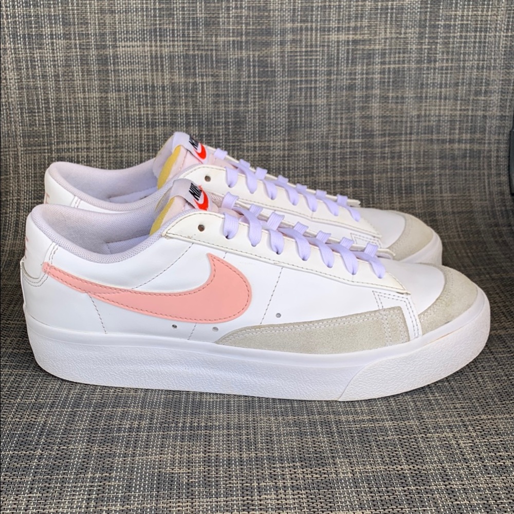 Nike Blazer Low Platform Women's Sneakers White and Pink - Picture 3 of 13